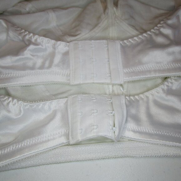 JUST MY SIZE by HANES BRA C50/115 Wht Lot of 2 - Picture 6 of 8